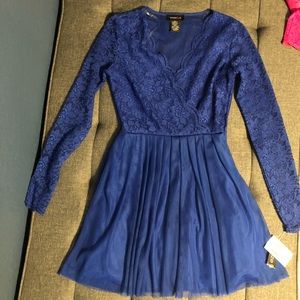 Navy Lace Long-sleeve Dress